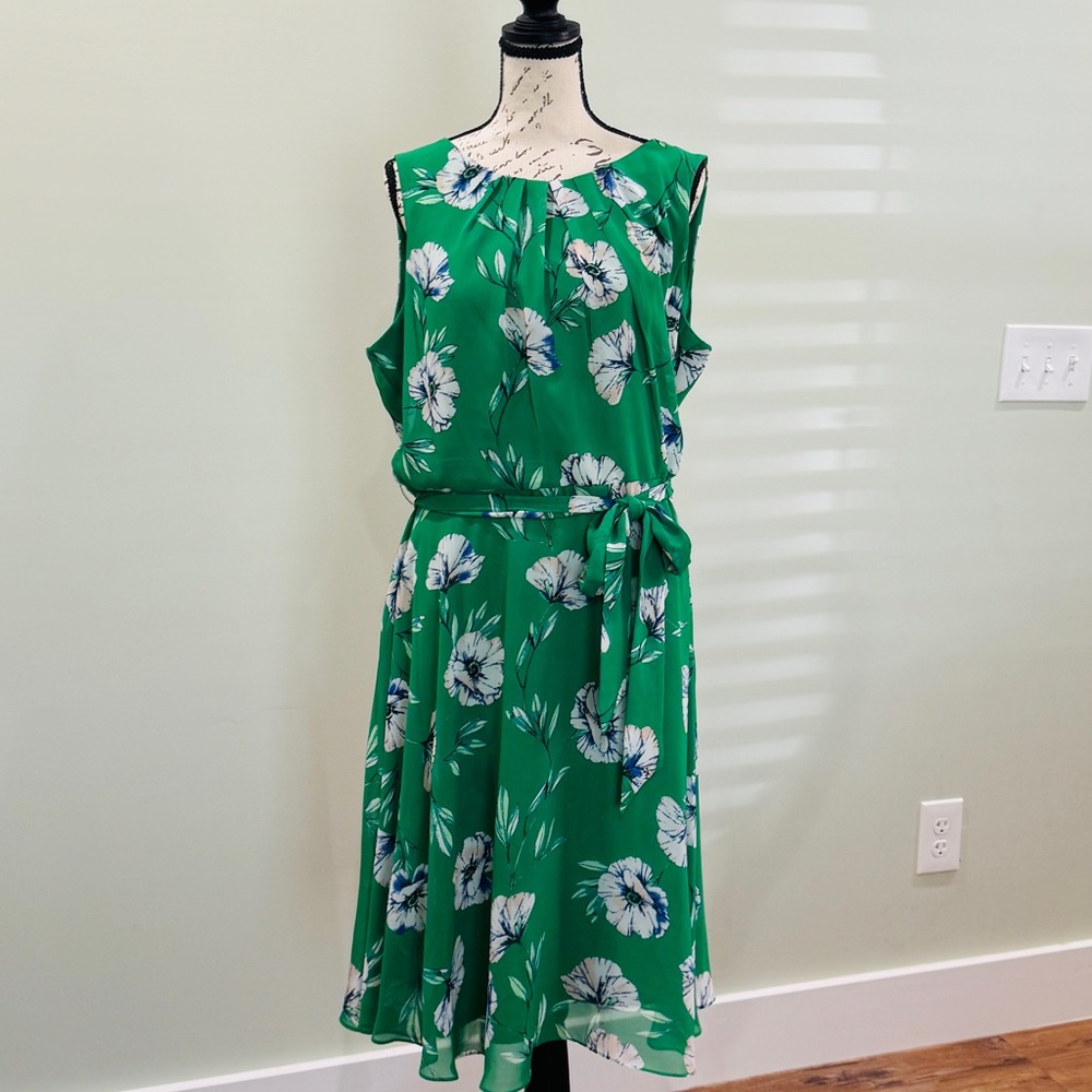Green Flutter Sleeve Floral Print Dress